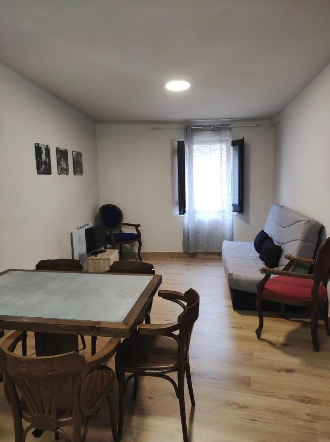 Apt 1 Acollidor Al Centre Historic De Vic Aptgarbi Εξωτερικό φωτογραφία