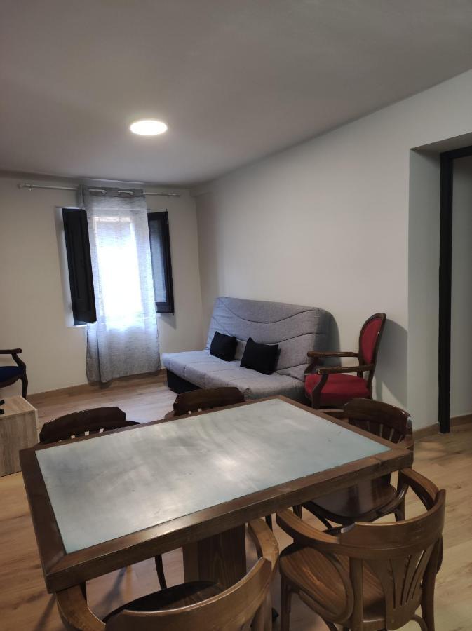 Apt 1 Acollidor Al Centre Historic De Vic Aptgarbi Εξωτερικό φωτογραφία