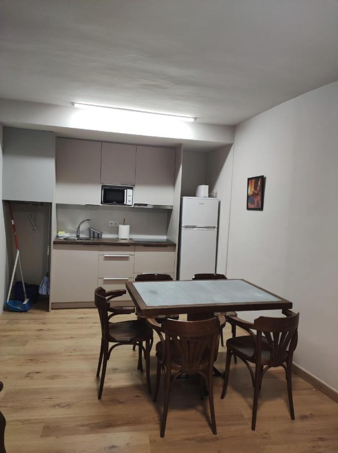 Apt 1 Acollidor Al Centre Historic De Vic Aptgarbi Εξωτερικό φωτογραφία